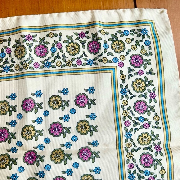 NWT Tory Burch Floral Scarf - Picture 3 of 3